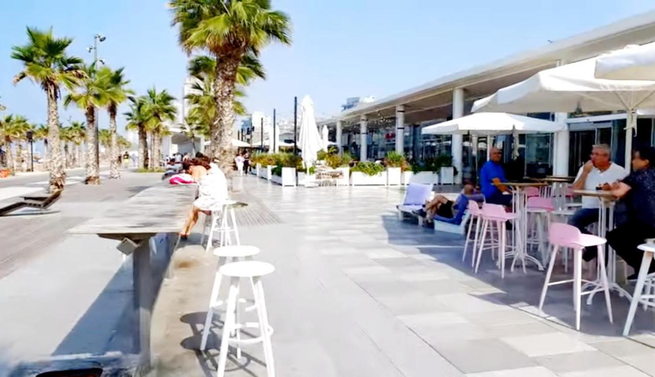 Beachfront Studio Apartment Bat Yam 412 Esterno foto
