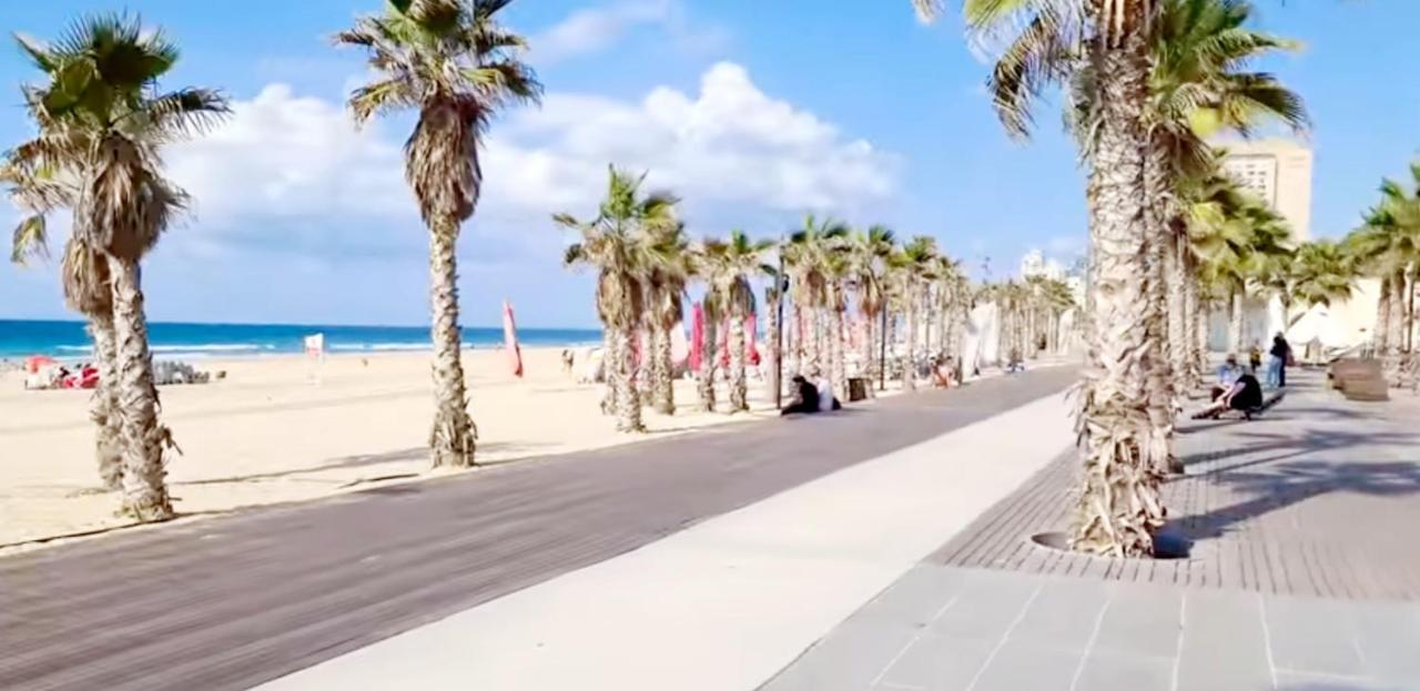 Beachfront Studio Apartment Bat Yam 412 Esterno foto